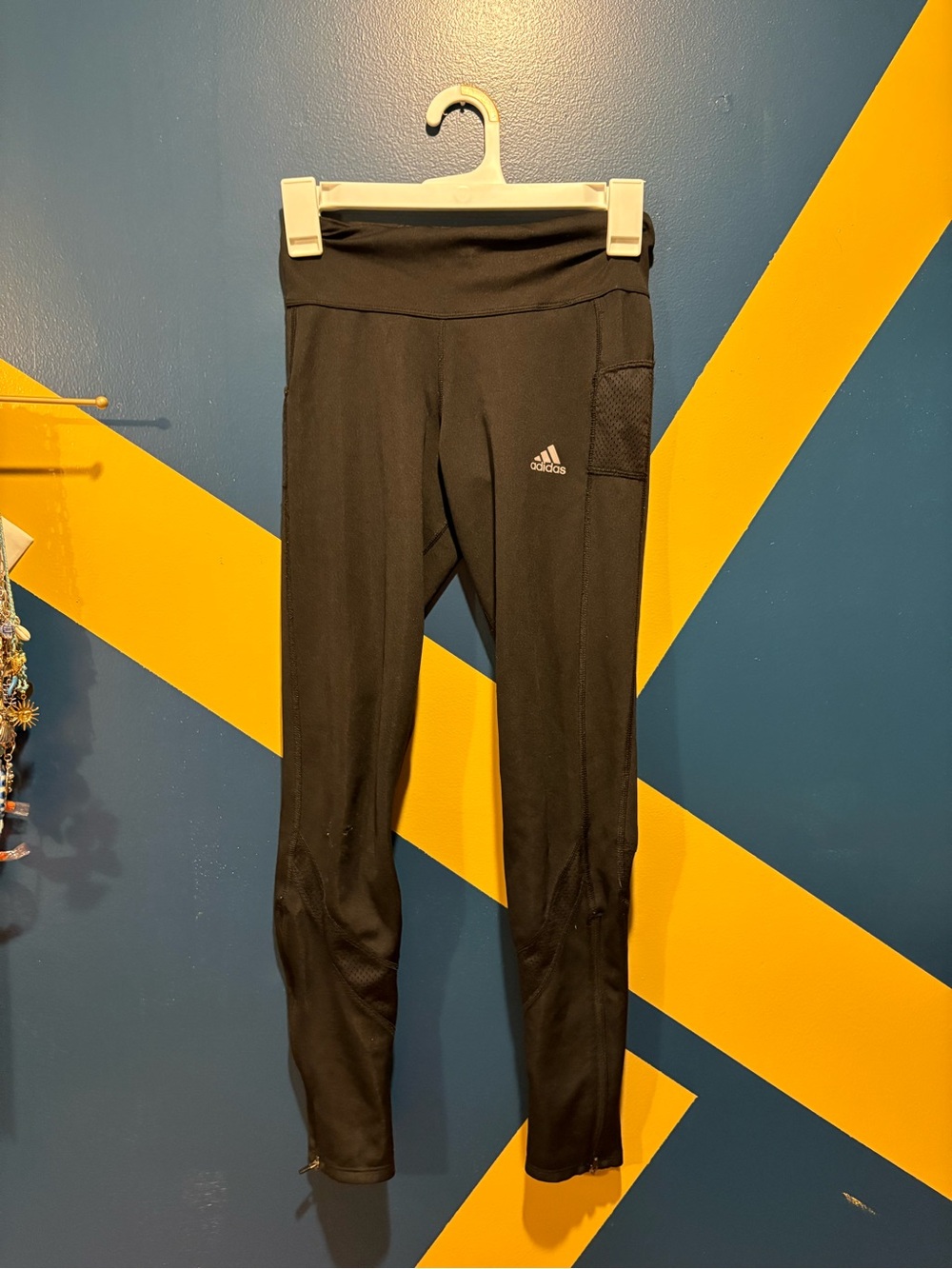 Adidas Aeroready Black Zippered Leggings GUC